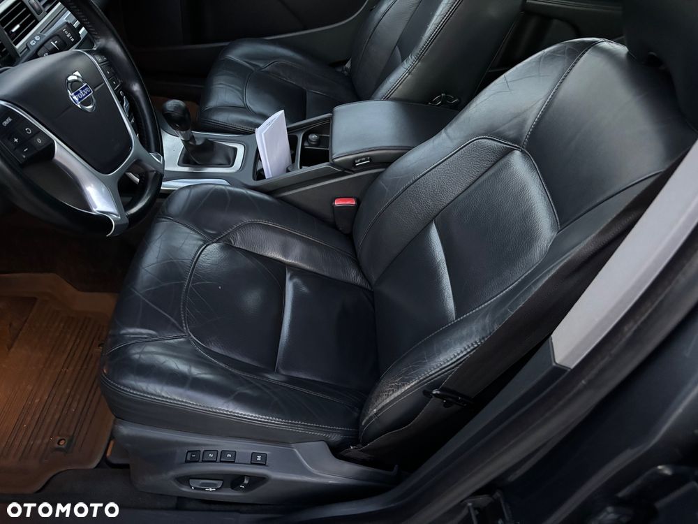 Volvo V70 2.5T Summum - 11