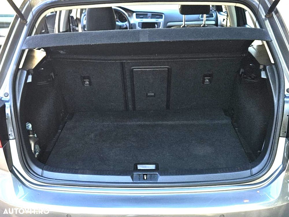 Volkswagen Golf 1.6 TDI DPF BlueMotion Technology Comfortline - 7