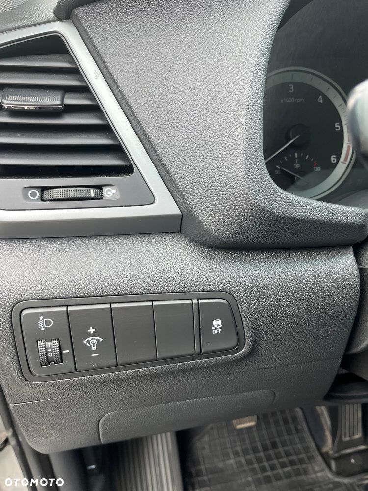 Hyundai Tucson 2.0 CRDI Comfort 4WD - 24