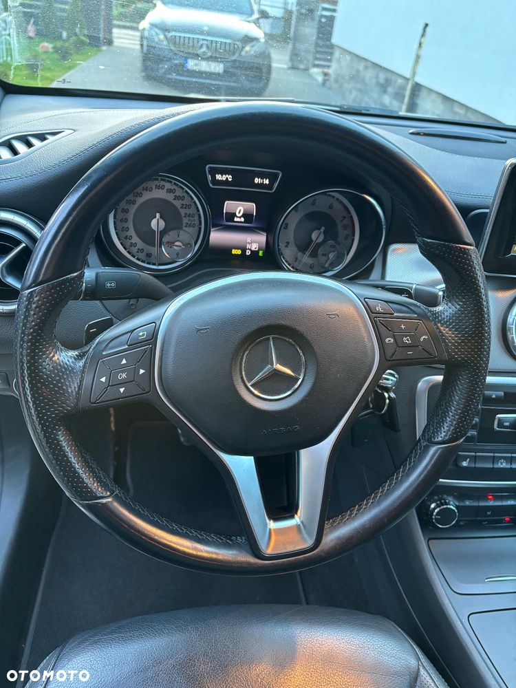Mercedes-Benz CLA 250 7G-DCT AMG Line - 26