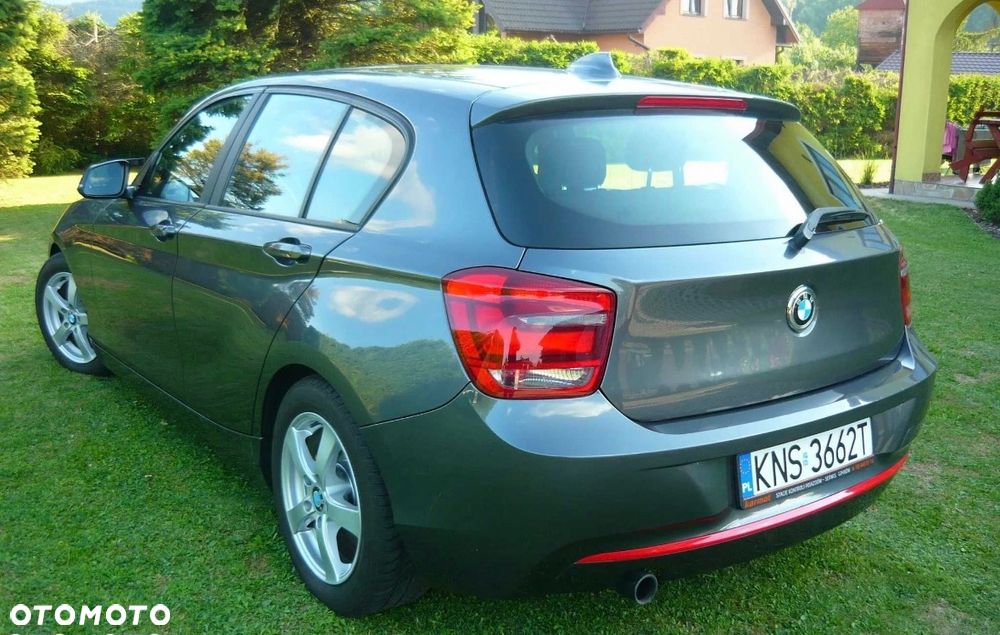 BMW Seria 1 120d Sport Line - 4