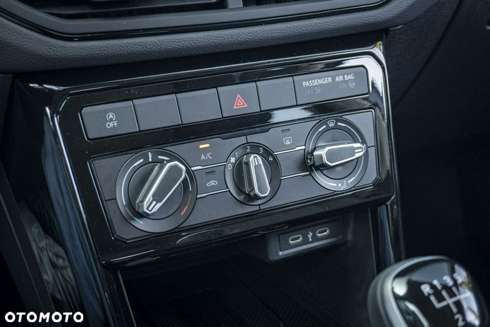 Volkswagen T-Cross - 30