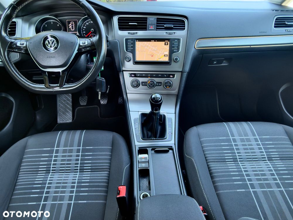 Volkswagen Golf 2.0 TDI BlueMotion Technology Lounge - 29