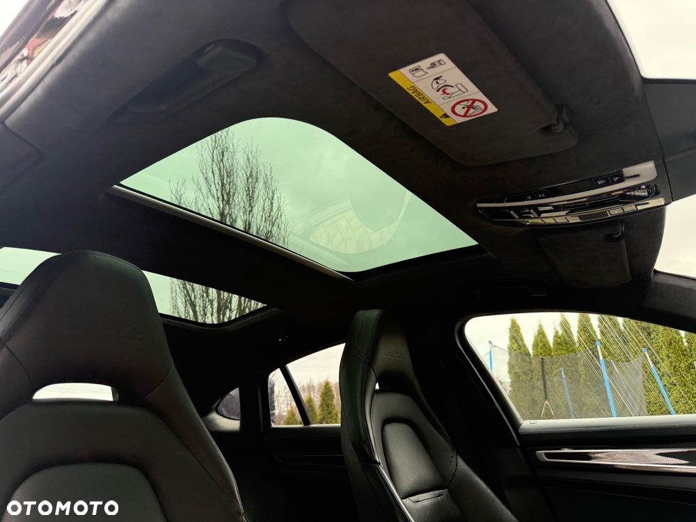 Porsche Panamera Turbo - 18