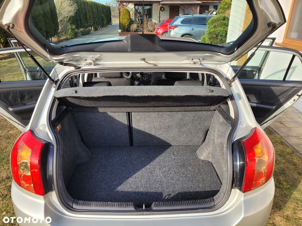 Toyota Corolla 1.4 VVT-i Terra - 4