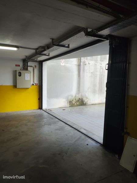 Vendem-se 2 lugares de garagem fechados em Lordelo, Paredes - Grande imagem: 5/5