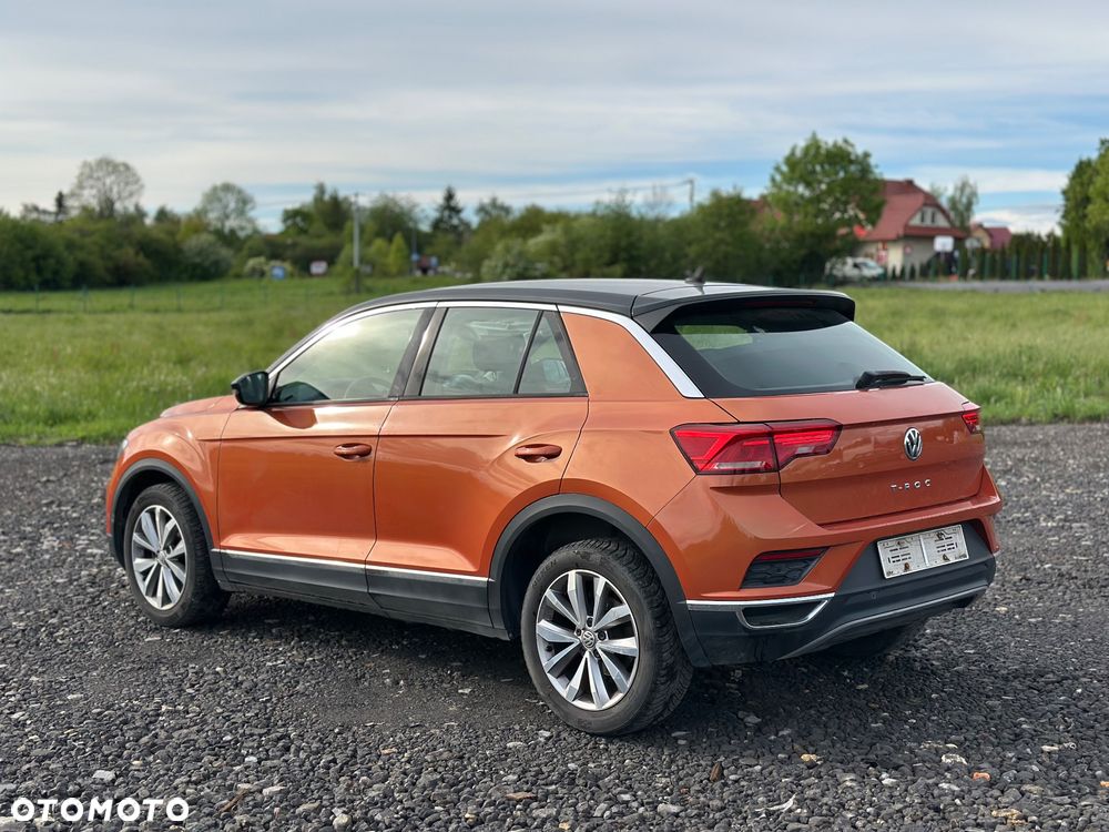 Volkswagen T-Roc - 17