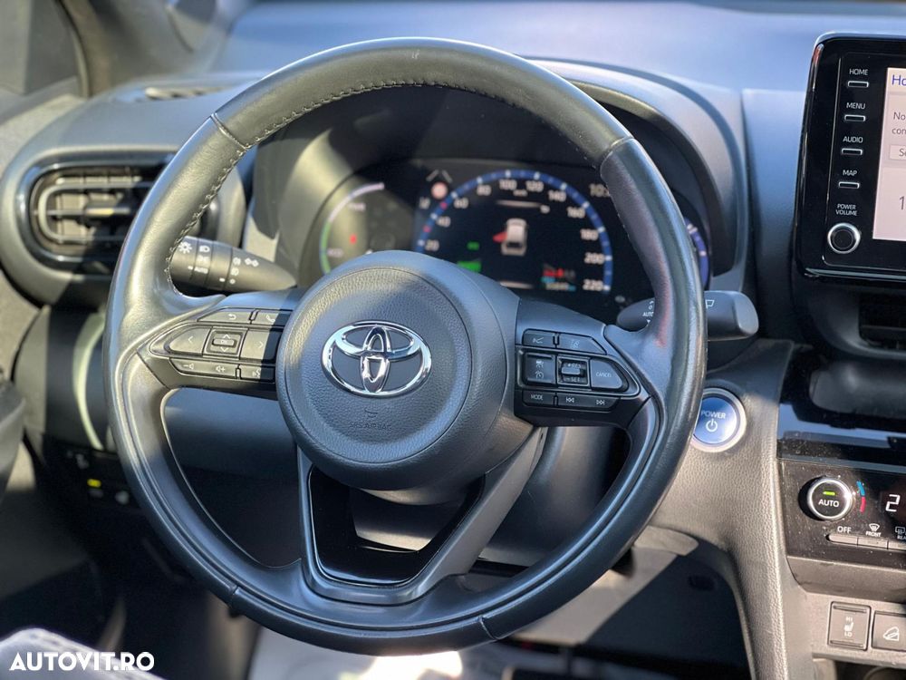 Toyota Yaris Cross - 18