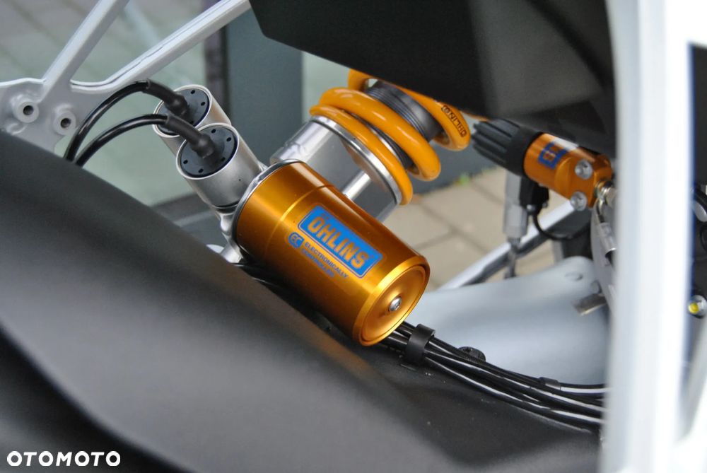 Moto Guzzi V100 Mandello - 26