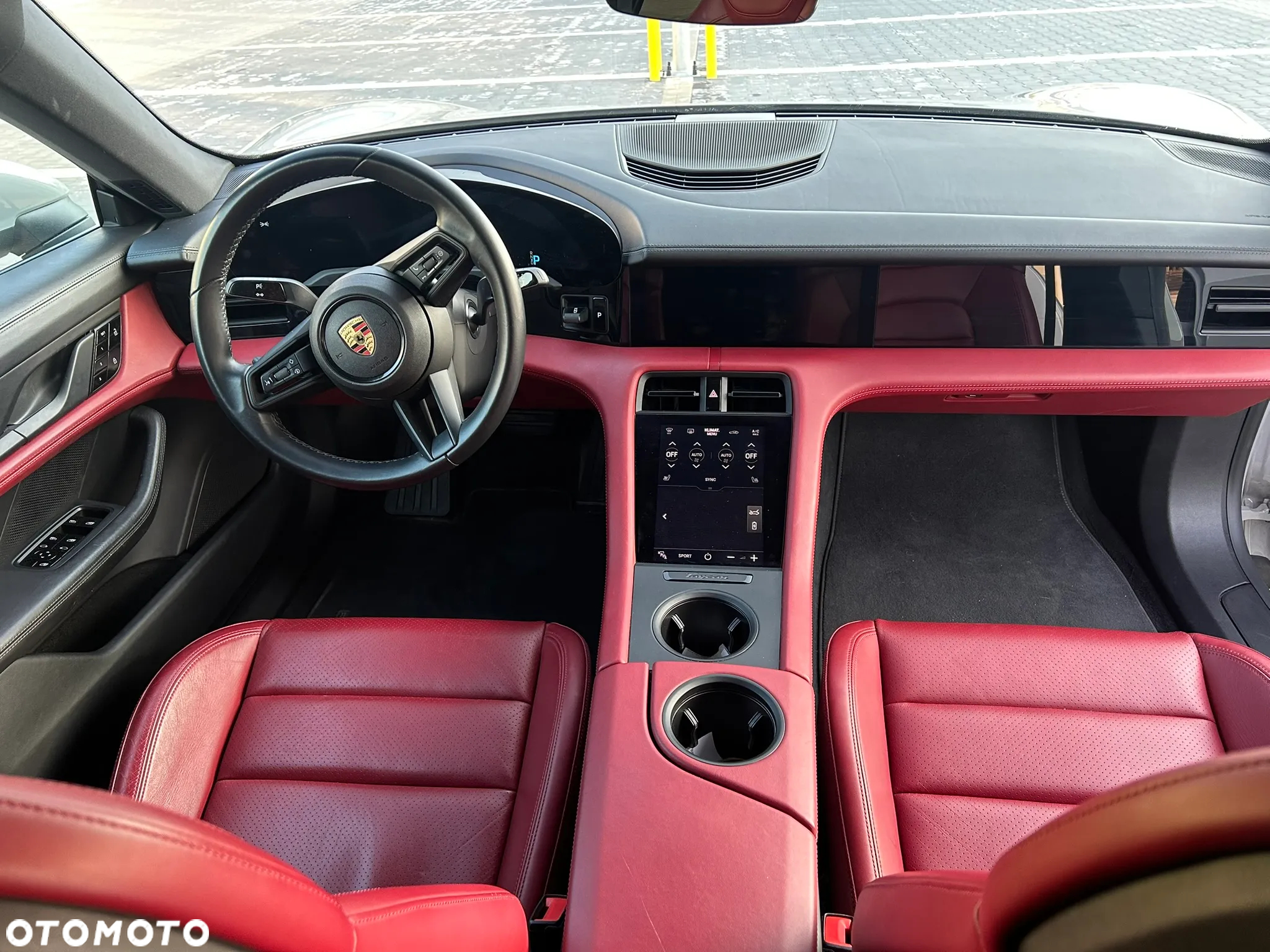 Porsche Taycan Performance Plus - 17