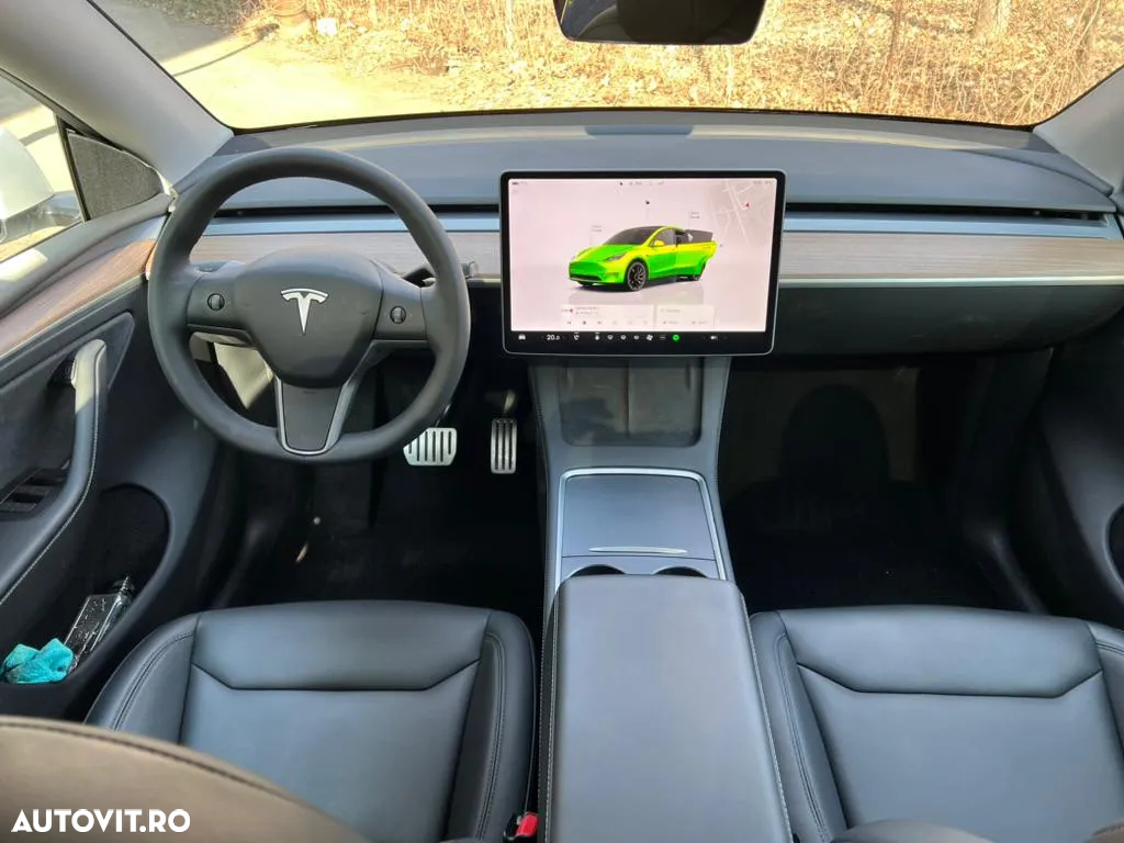 Tesla Model Y Performance Dual Motor AWD - 6