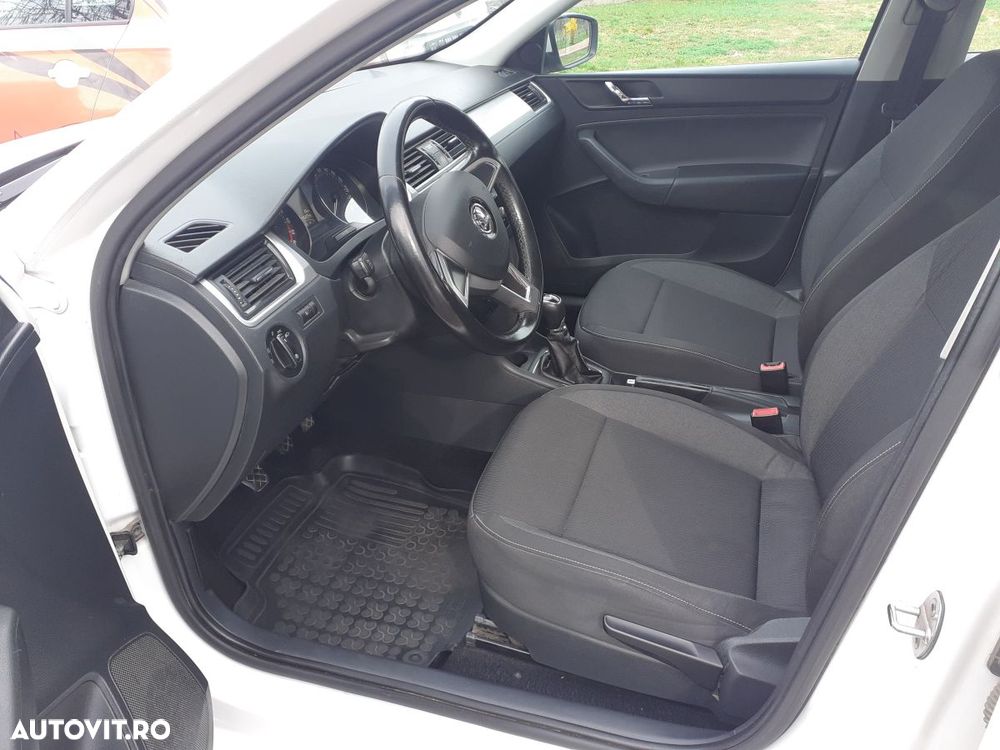 Skoda RAPID - 12