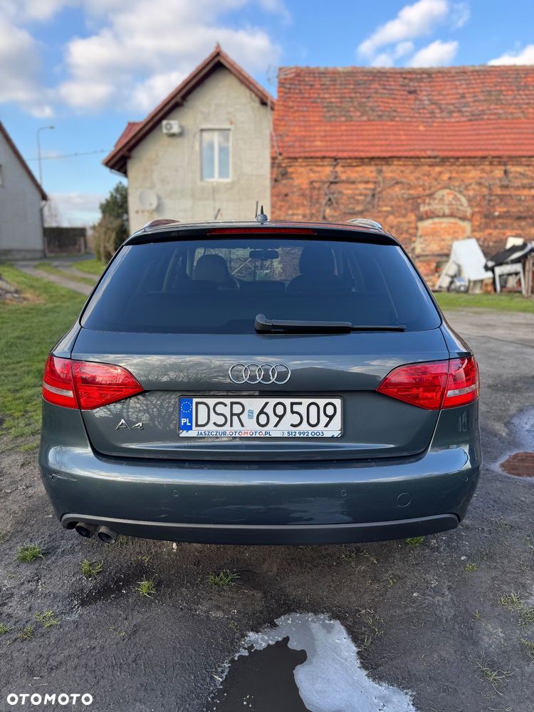 Audi A4 Avant 2.0 TDI DPF - 8