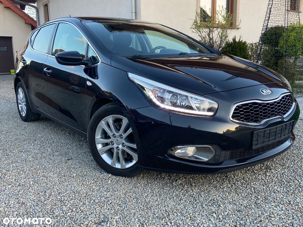 Kia Ceed 1.6 CRDi 128 ISG Spirit - 1