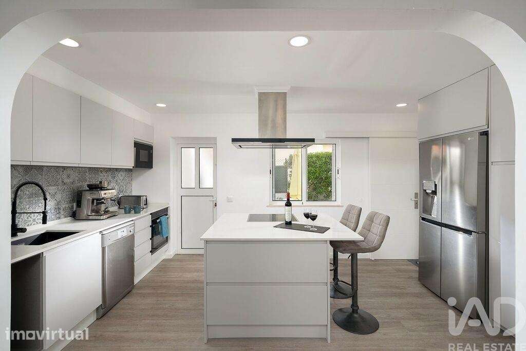 Casa / Villa T4 em Lagoa e Carvoeiro de 180,00 m2 - Grande imagem: 2/27