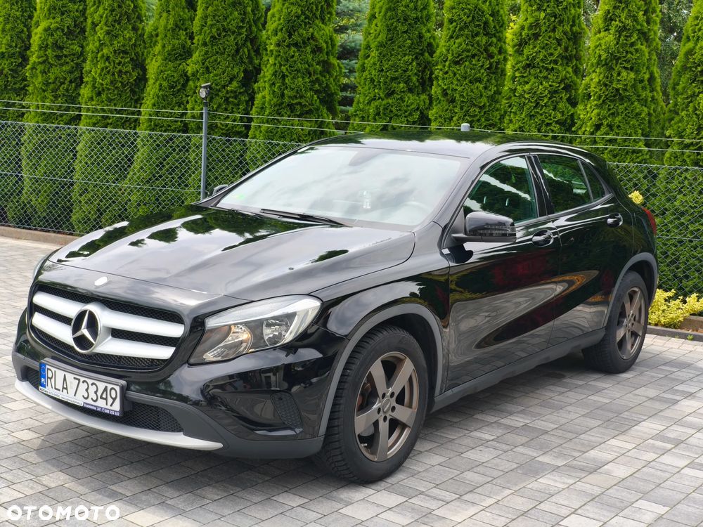 Mercedes-Benz GLA 180 Urban - 4