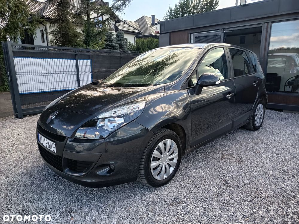 Renault Scenic 1.6 16V 110 TomTom Edition - 2
