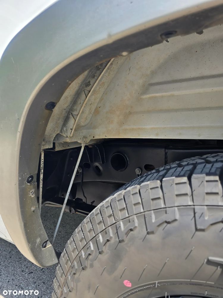 Chevrolet Silverado - 25