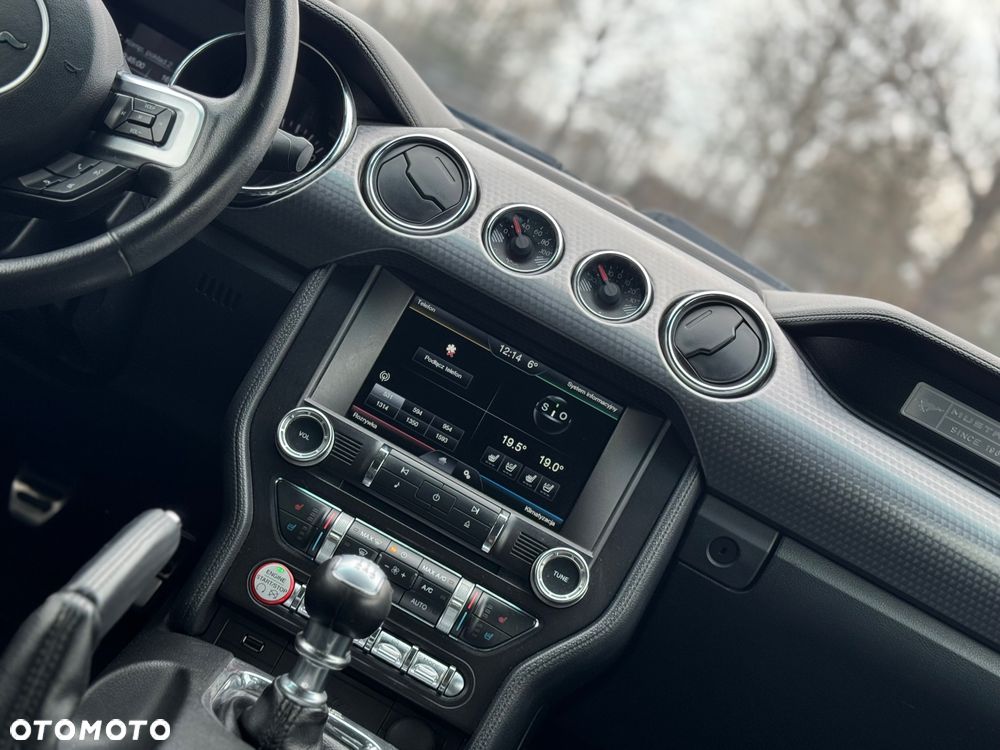 Ford Mustang 2.3 EcoBoost - 11