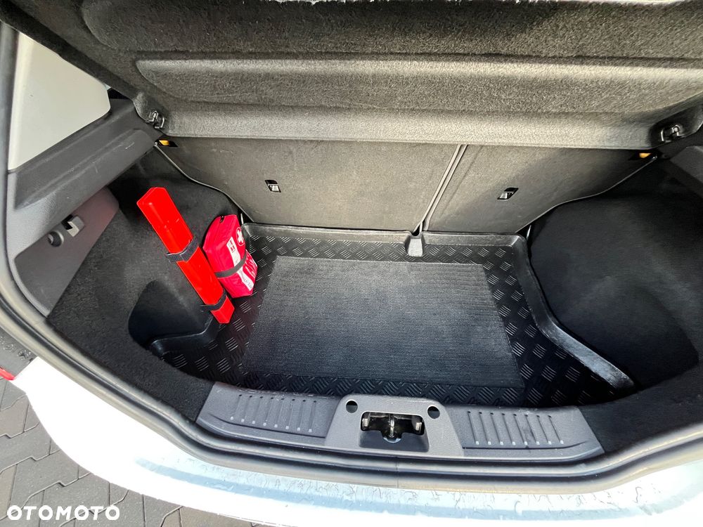 Ford Fiesta 1.25 Ambiente EU5 - 14