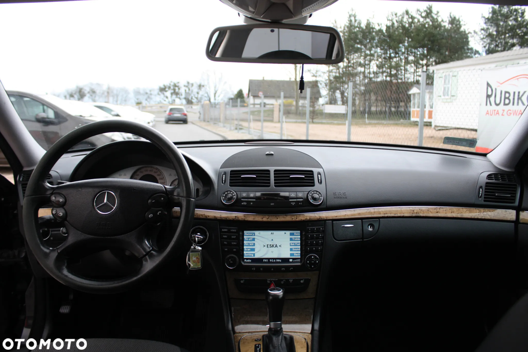 Mercedes-Benz Klasa E - 17