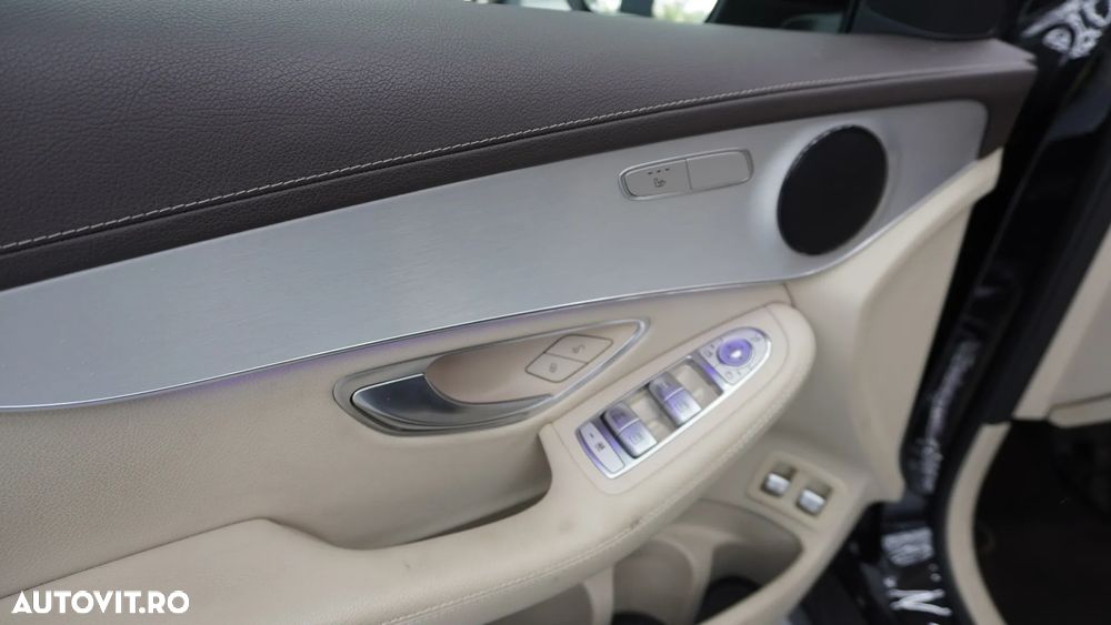 Mercedes-Benz GLC 300 e 4MATIC - 10