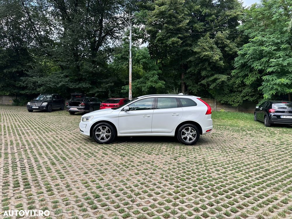 Volvo XC 60 2.4D AWD Aut. Momentum - 11