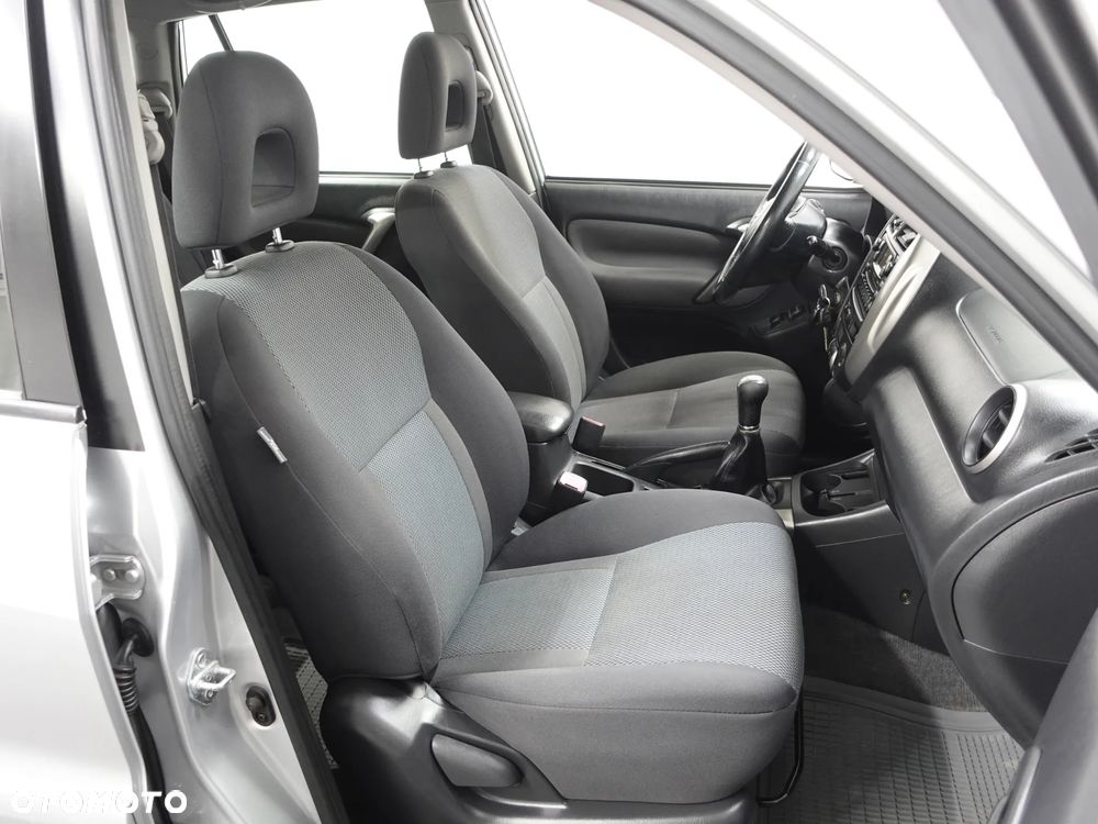 Toyota RAV4 D-4D 4x4 Edition - 26
