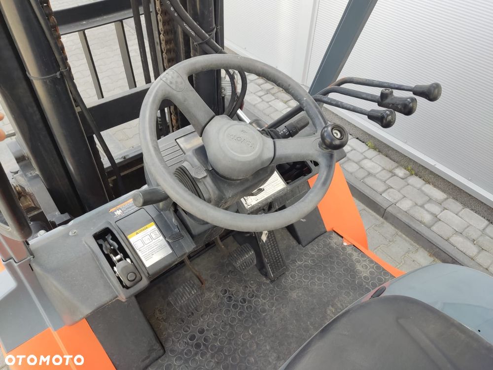 Toyota Toyota 02-7FGA50 - 10