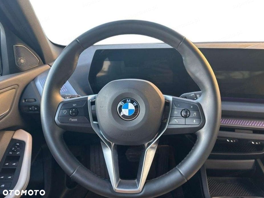 BMW Seria 1 120 mHEV - 8
