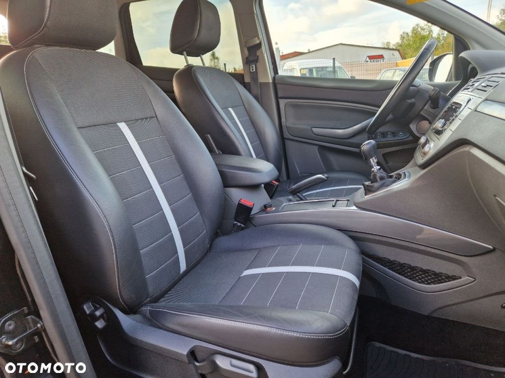 Ford Kuga 2.0 TDCi Titanium FWD - 19