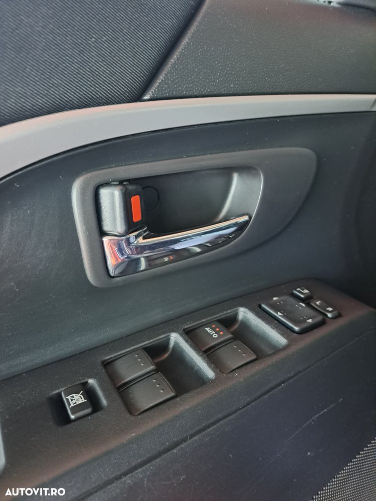 Mazda 5 2.0 MZR-DISI i-stop Business-Line - 28