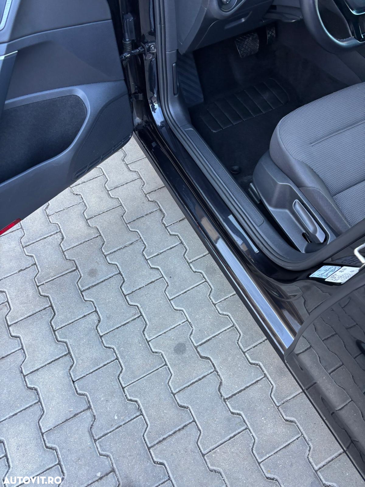 Volkswagen Golf 1.0 TSI BlueMotion DSG Comfortline - 31