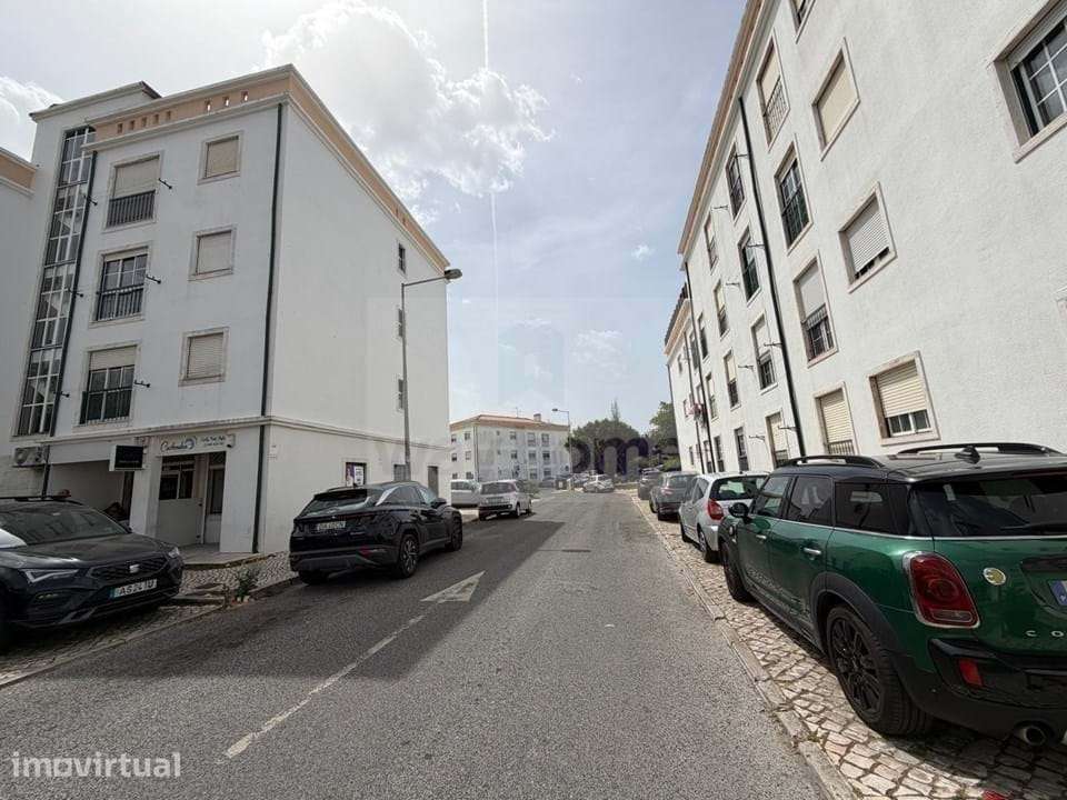 Espaço comercial | Venda | Outeiro de Polima | São Domingos de Rana - Grande imagem: 2/12