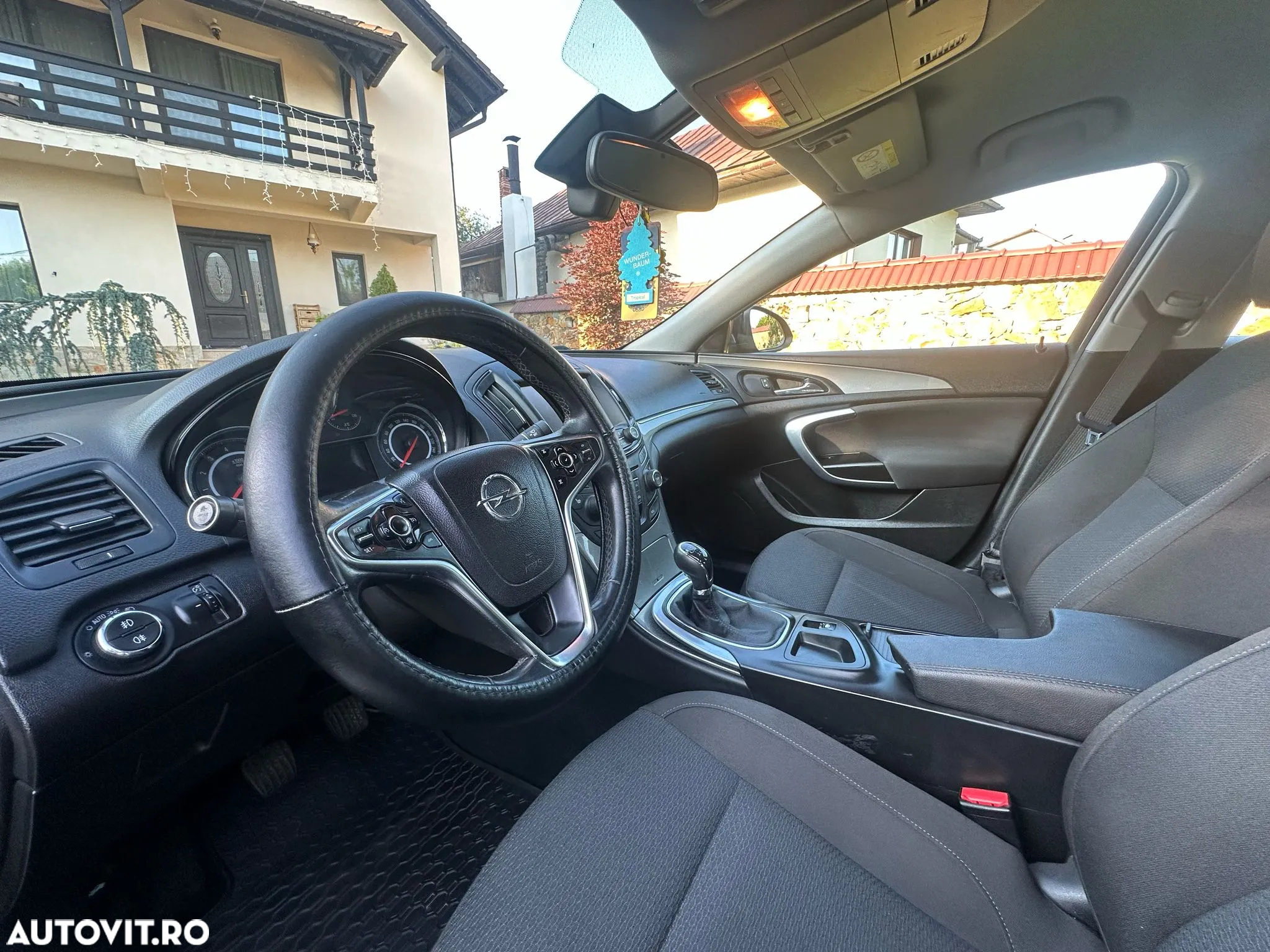 Opel Insignia - 12