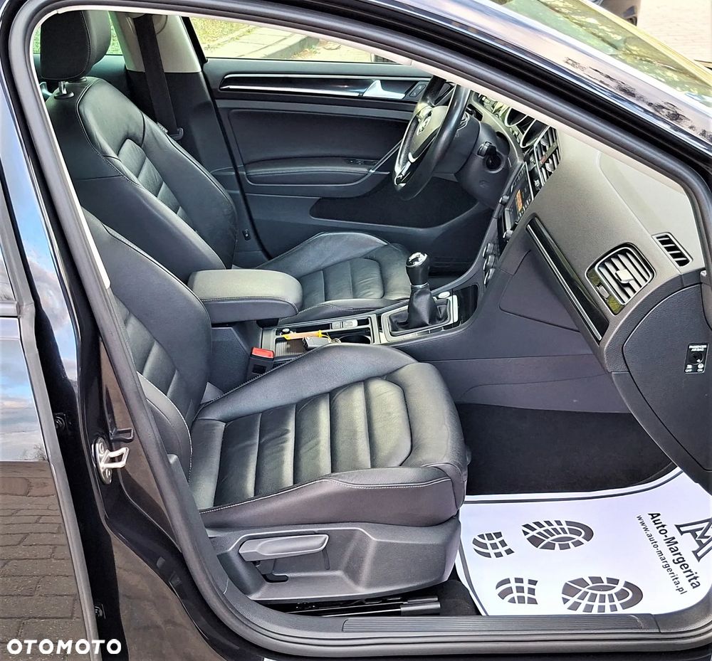 Volkswagen Golf 2.0 BlueTDI Highline - 23