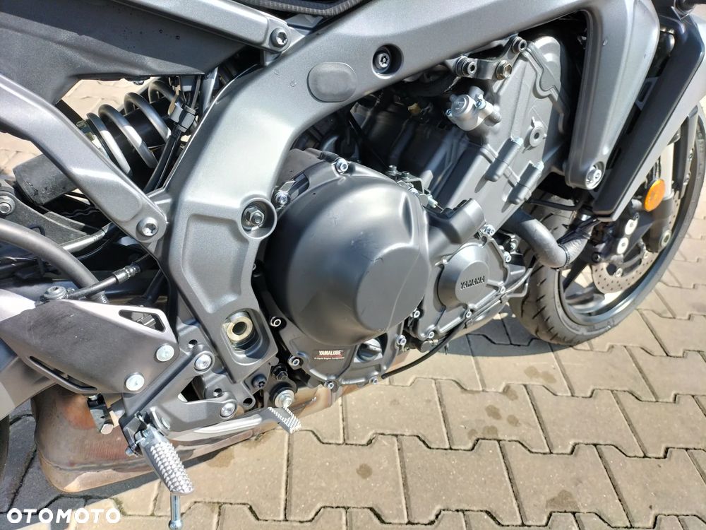 Yamaha MT - 12