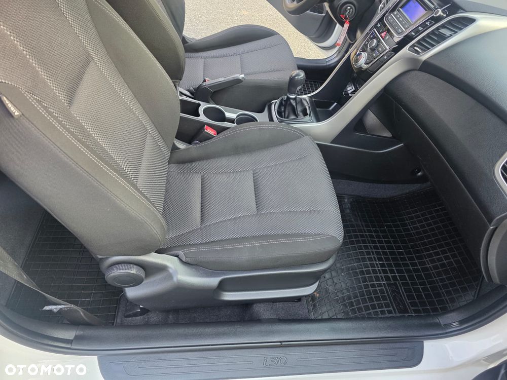 Hyundai i30 1.4 Fifa World Cup Edition - 5