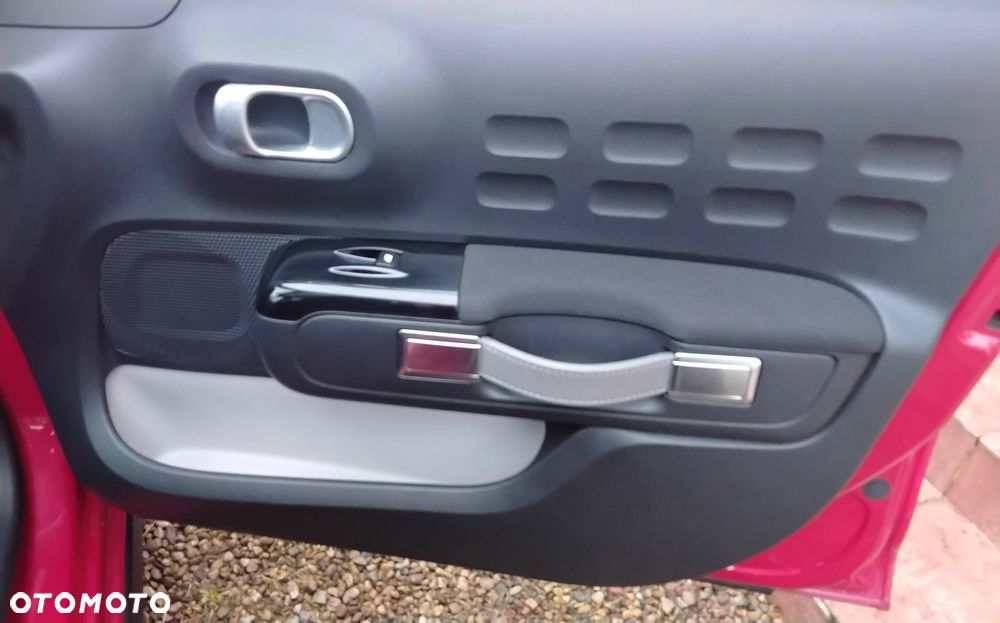 Citroën C3 1.2 PureTech Shine - 33