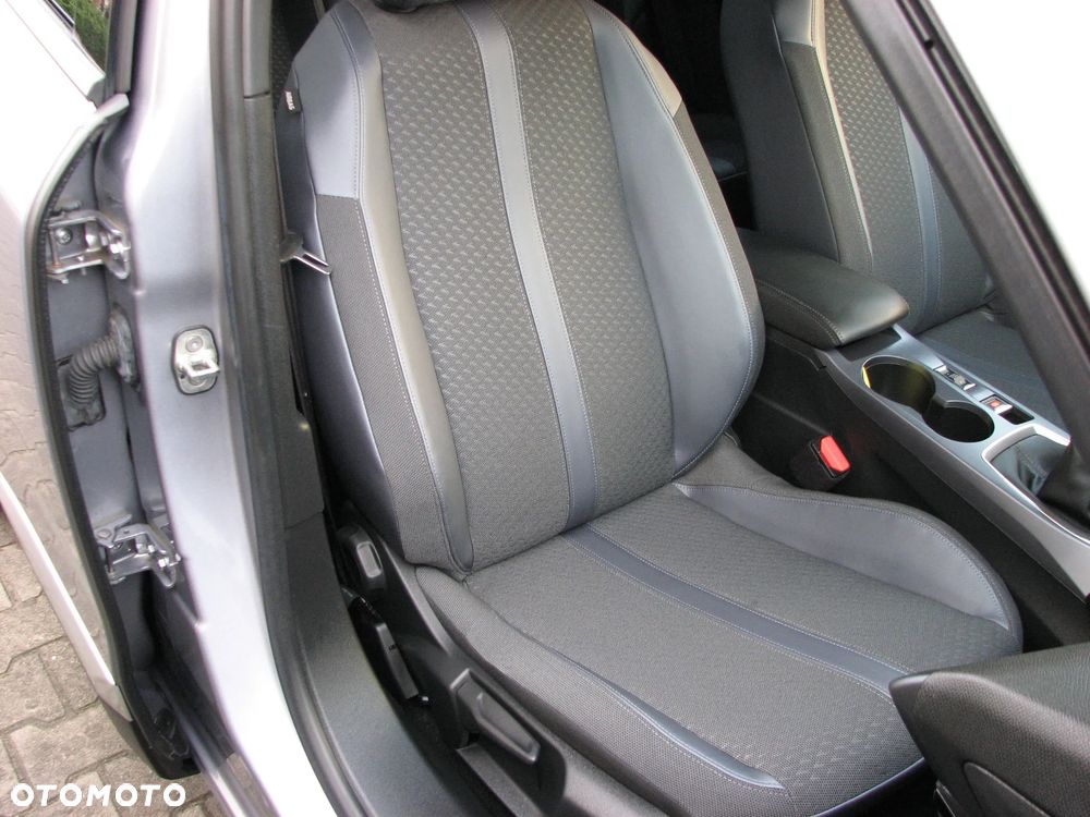 Peugeot 2008 BlueHDi 100 STOP & START Allure - 21