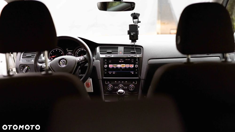 Volkswagen Golf - 16