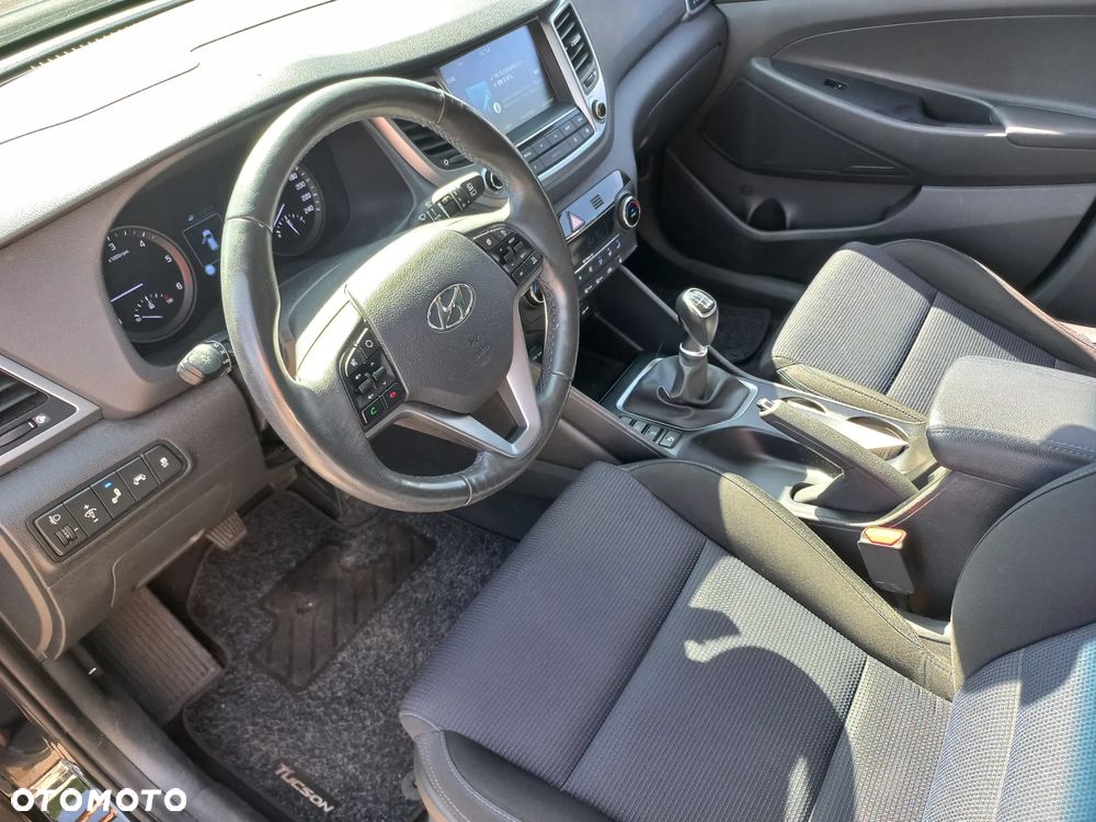 Hyundai Tucson blue 1.7 CRDi 2WD Style - 9