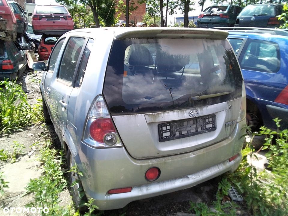 Drzwi  DAIHATSU YRV 1.3B 04R. lampy,drzwi,klapa, maska.... - 3