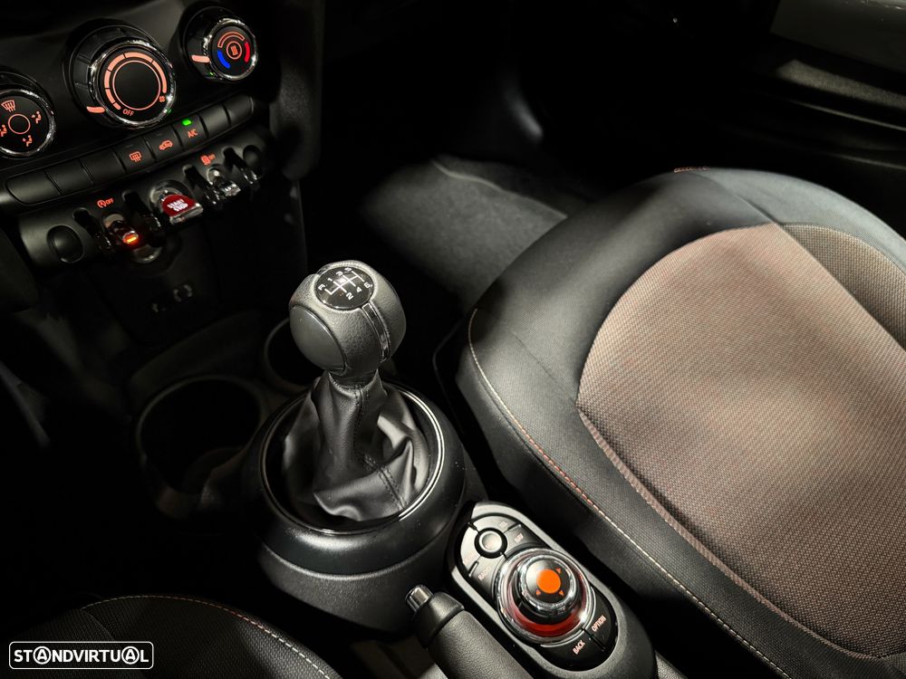 MINI 3 Portas One D - 14