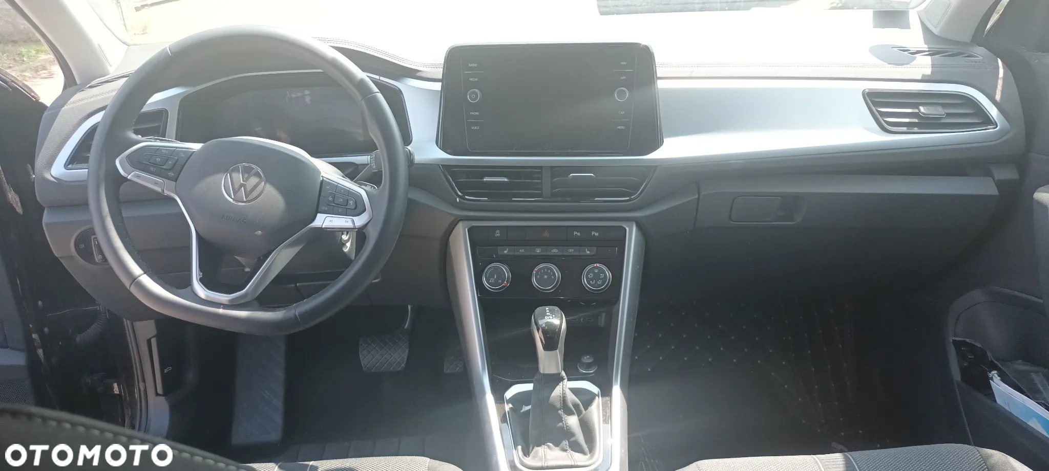 Volkswagen T-Roc 1.5 TSI Style DSG - 24