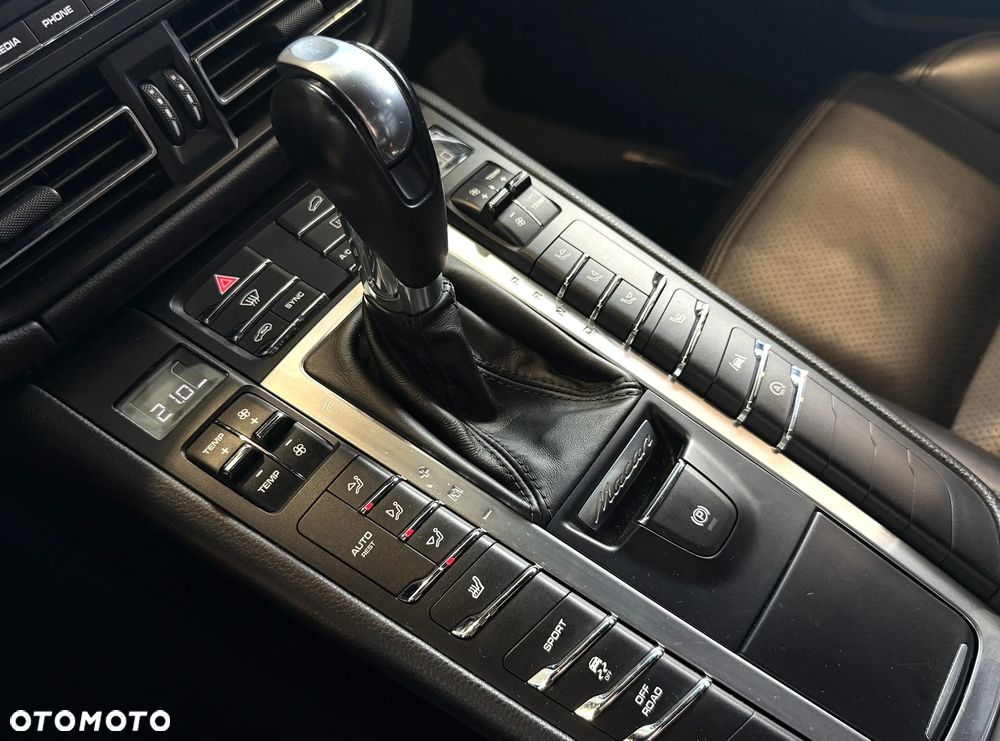 Porsche Macan - 18