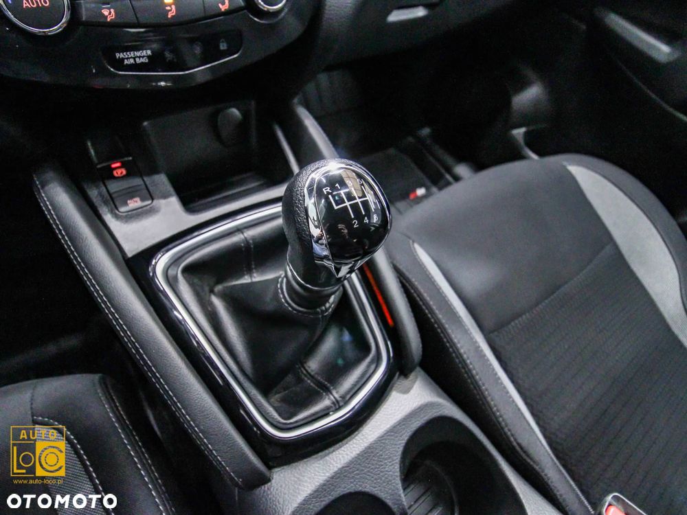 Nissan Qashqai 1.2 DIG-T N-Connecta EU6 - 26