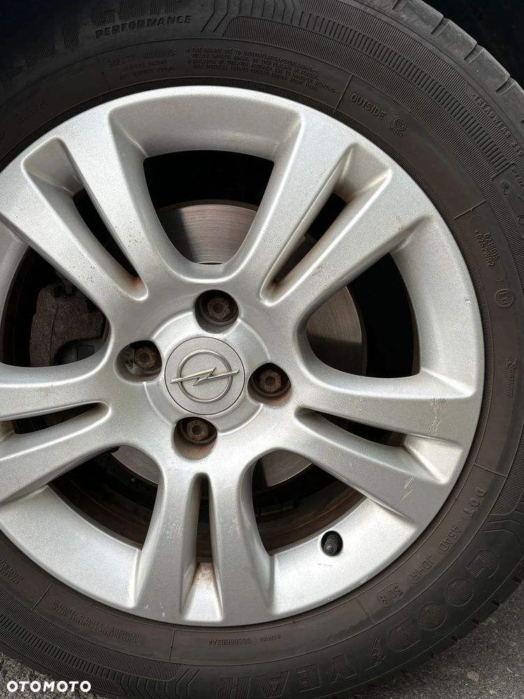 Opel Corsa 1.2 16V Enjoy - 8