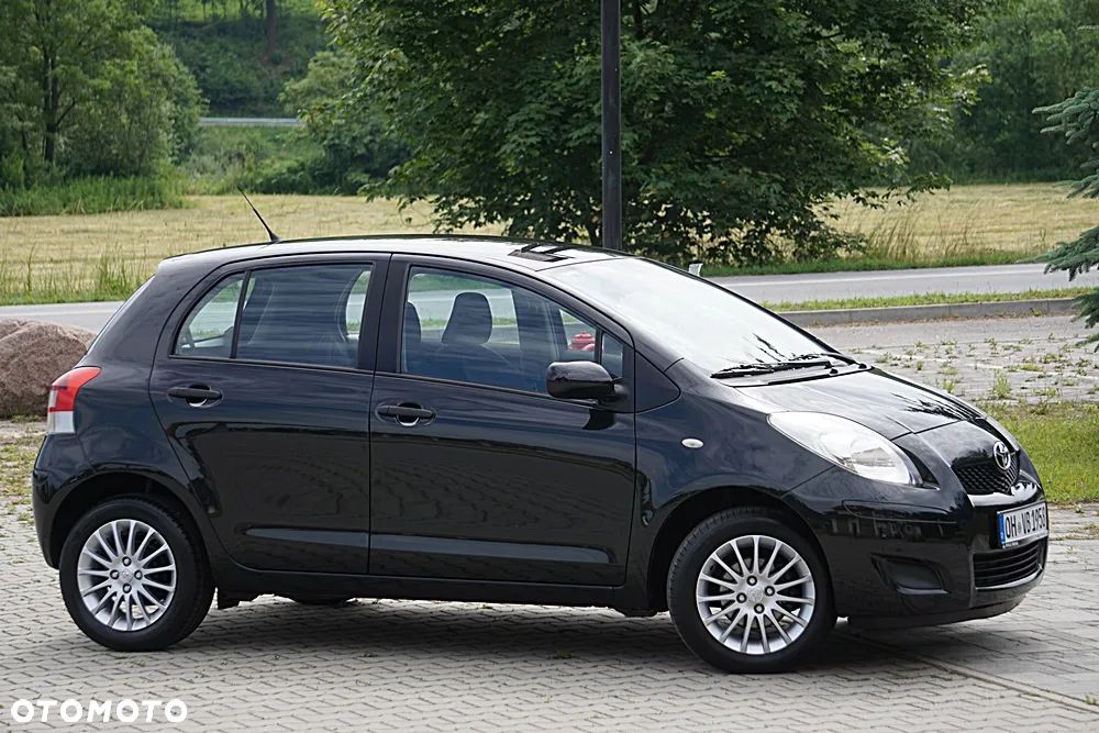 Toyota Yaris - 4
