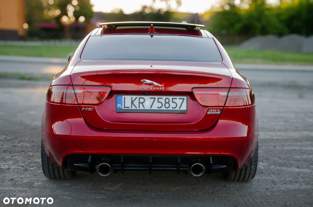 Jaguar XE - 5
